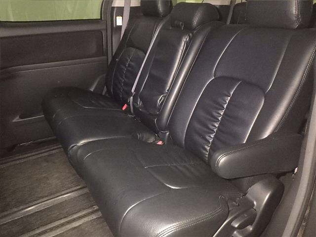 TOYOTA ALPHARD 2010