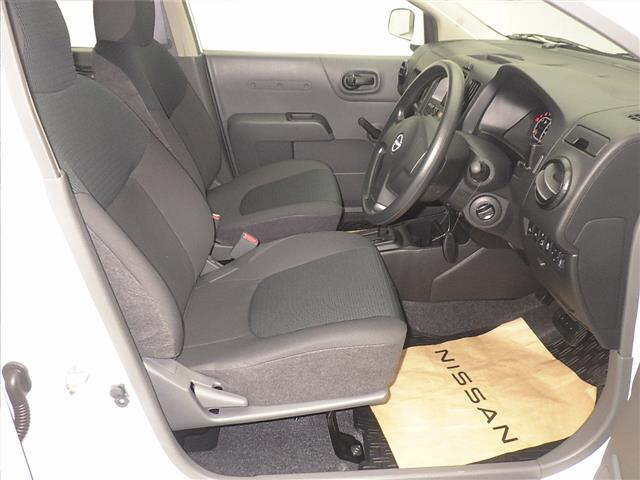 NISSAN AD 2024