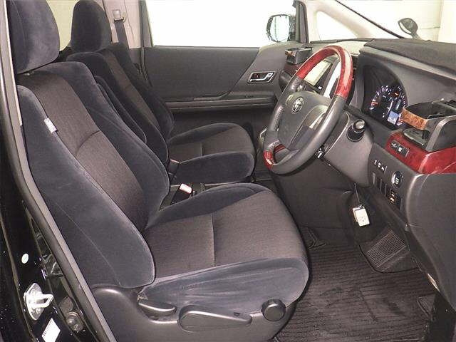 TOYOTA VELLFIRE 2008