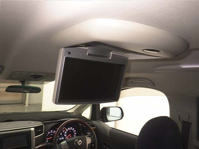 TOYOTA VELLFIRE 2008