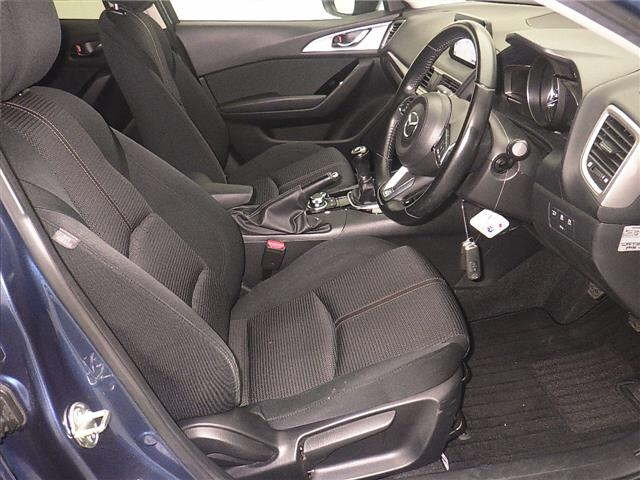 MAZDA AXELA 2019