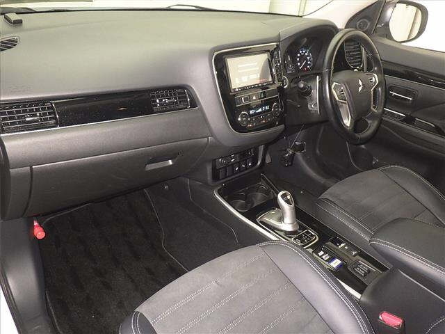 MITSUBISHI OUTLANDER PHEV 2018