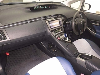 TOYOTA PRIUS 2014