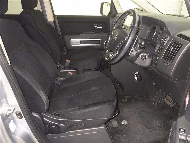 MITSUBISHI DELICA D5 2014