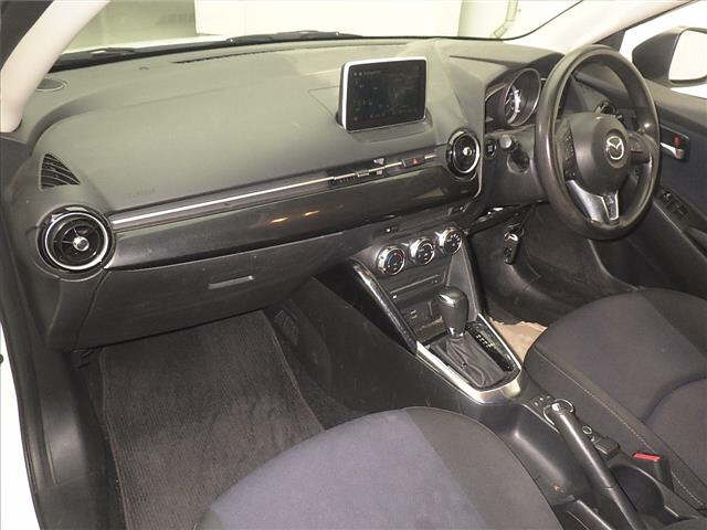 MAZDA DEMIO 2016