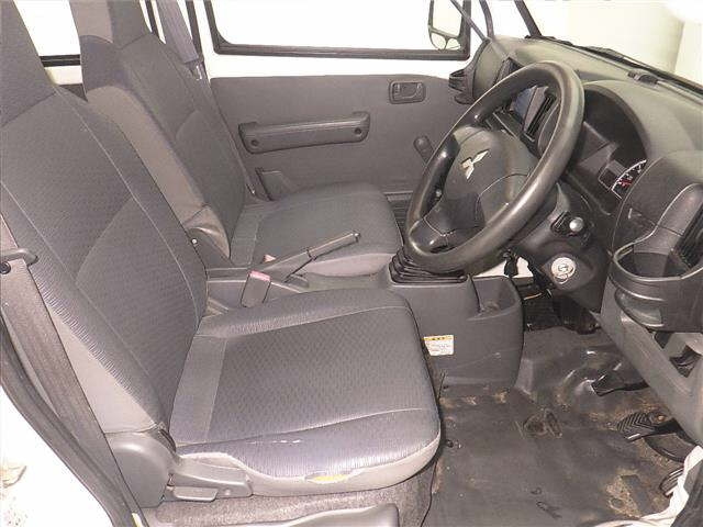 MITSUBISHI MINICAB VAN 2013