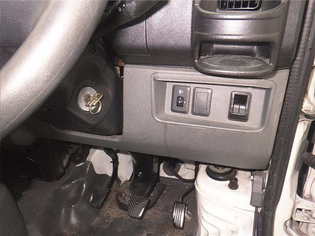 MITSUBISHI MINICAB VAN 2013