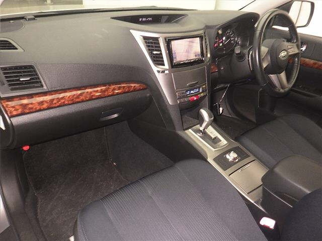 SUBARU LEGACY 2010