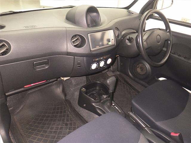 DAIHATSU ESSE 2011