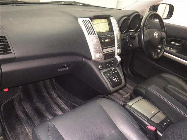 TOYOTA HARRIER 2009