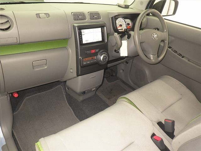 TOYOTA PIXIS SPACE 2016