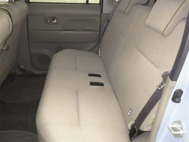 TOYOTA PIXIS SPACE 2016