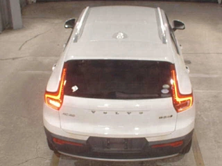 VOLVO XC40 2021