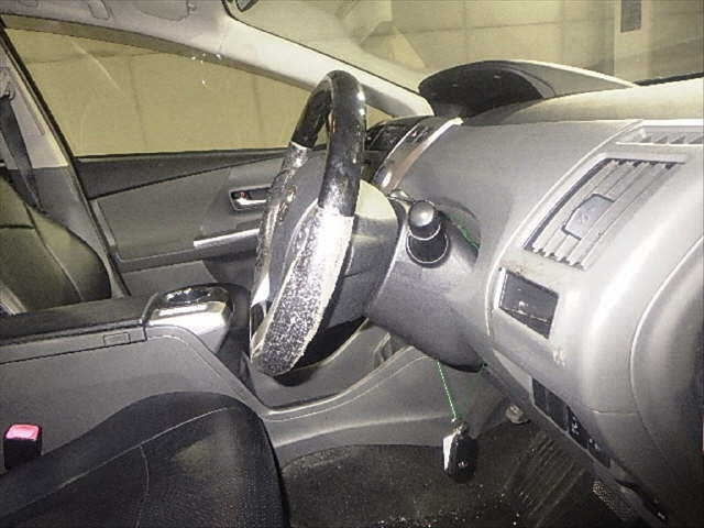 TOYOTA PRIUS ALPHA 2012