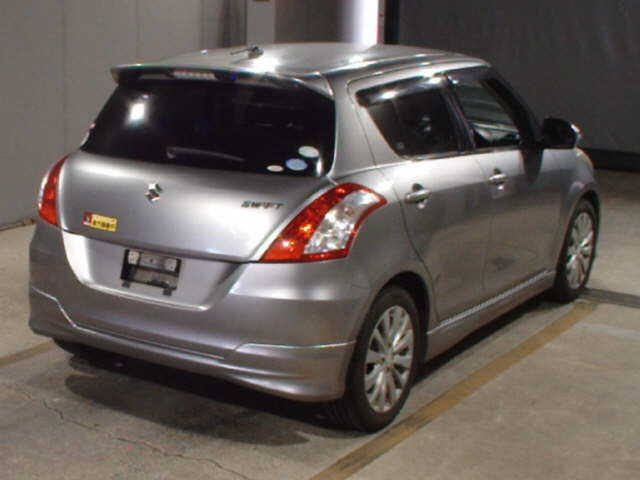 SUZUKI SWIFT 2012