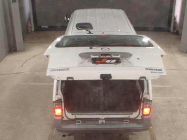MAZDA BONGO VAN 2010
