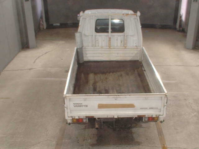 NISSAN VANETTE TRUCK 2013