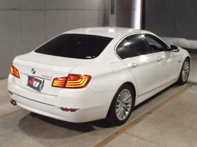 BMW 5 SERIES 2013