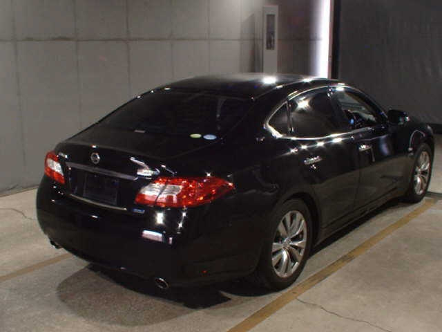 NISSAN FUGA 2011