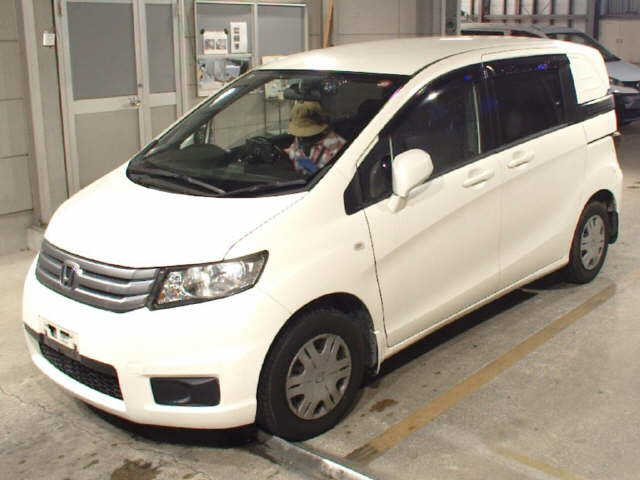 HONDA FREED 2010