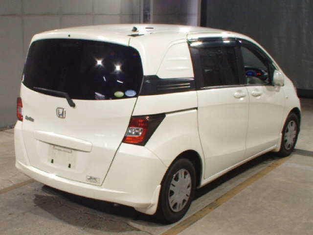 HONDA FREED 2010