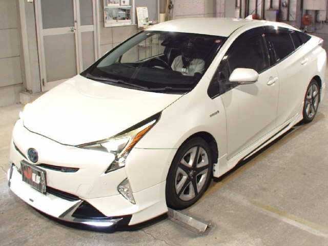 TOYOTA PRIUS 2016
