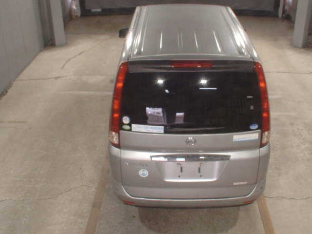 NISSAN SERENA 2010