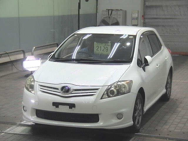 TOYOTA AURIS 2010