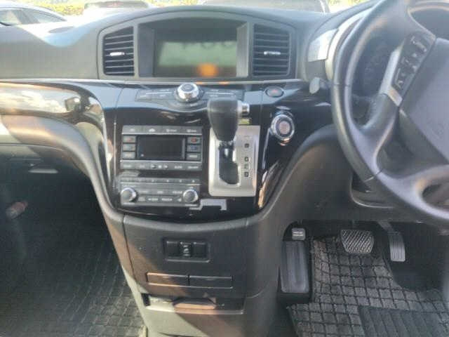 NISSAN ELGRAND 2010