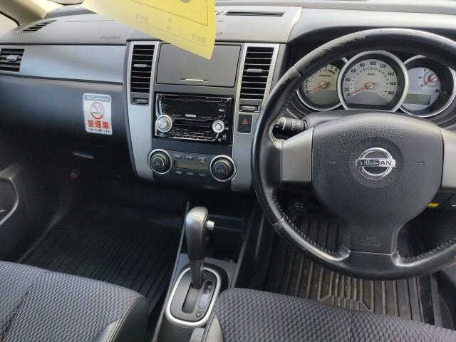 NISSAN TIIDA 2008