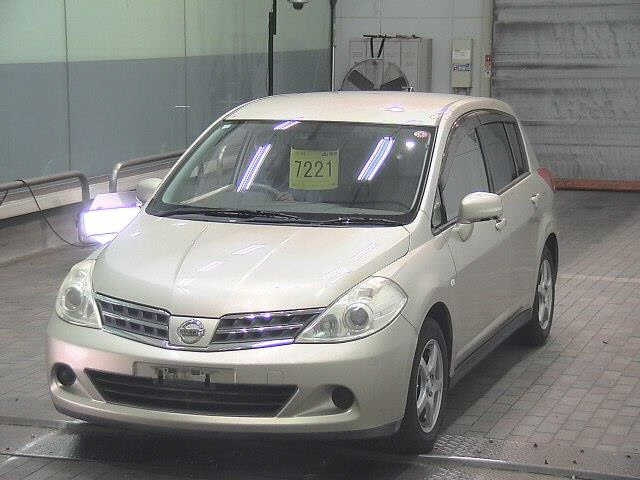 NISSAN TIIDA 2008