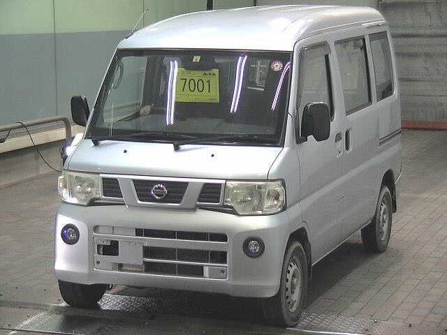NISSAN CLIPPER VAN 2013
