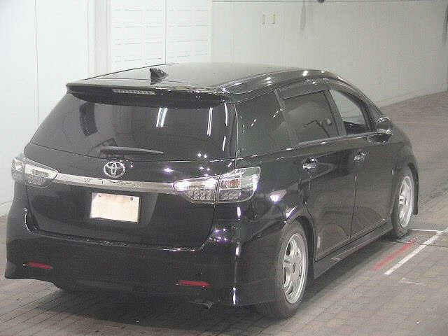 TOYOTA WISH 2014