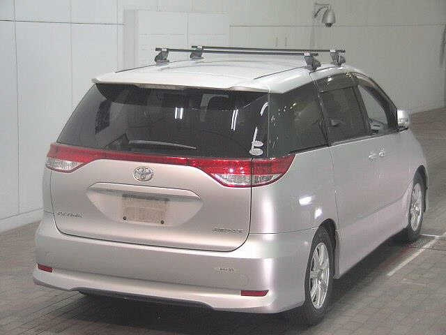 TOYOTA ESTIMA 2009