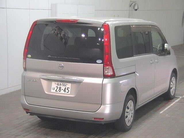 NISSAN SERENA 2010