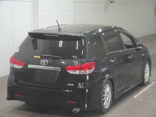 TOYOTA WISH 2009