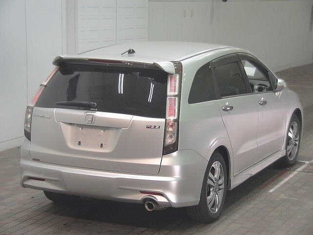 HONDA STREAM 2010