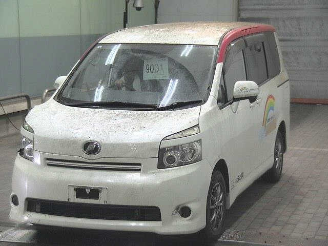 TOYOTA VOXY 2008