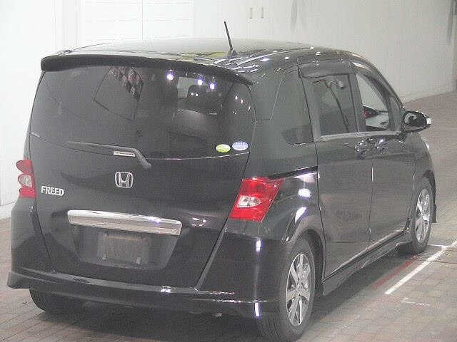 HONDA FREED 2010