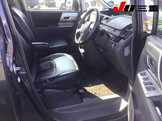 TOYOTA VOXY 2009