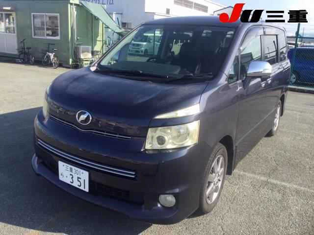 TOYOTA VOXY 2009