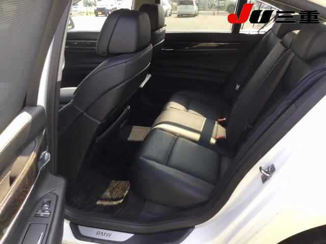 BMW 7 SERIES 2012