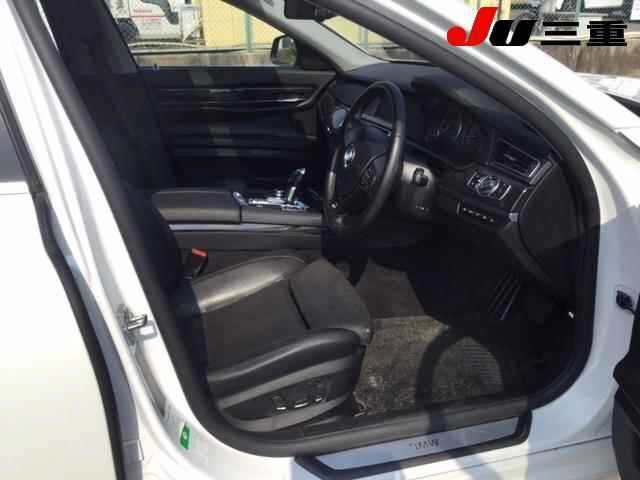 BMW 7 SERIES 2012