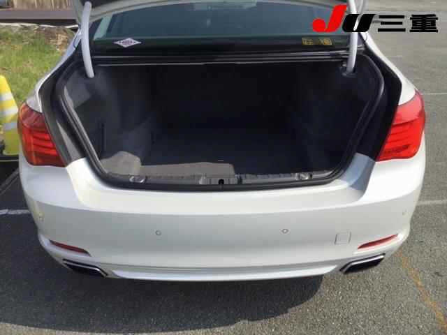 BMW 7 SERIES 2012