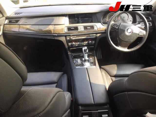 BMW 7 SERIES 2012