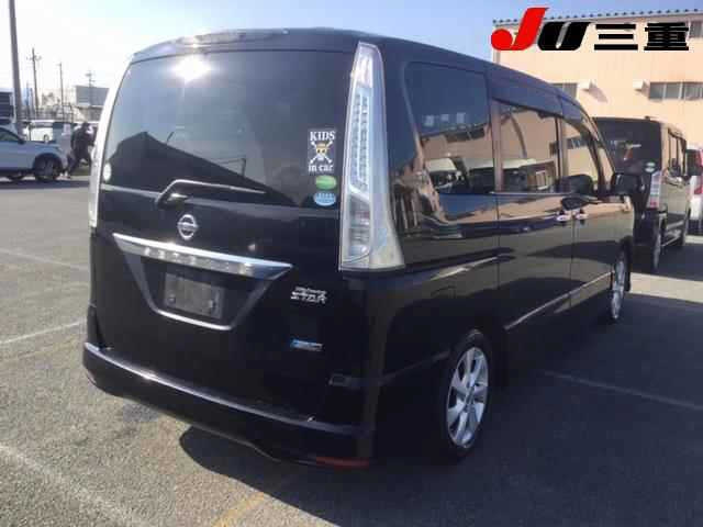 NISSAN SERENA 2013