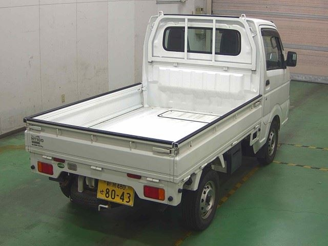 NISSAN CLIPPER TRUCK 2015
