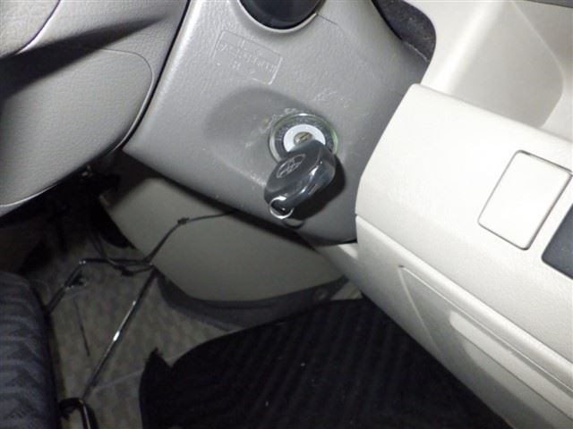 TOYOTA NOAH 2011