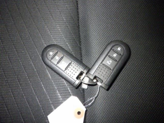 TOYOTA ROOMY 2018