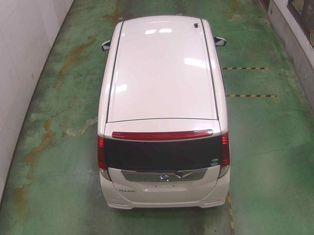 TOYOTA ROOMY 2018